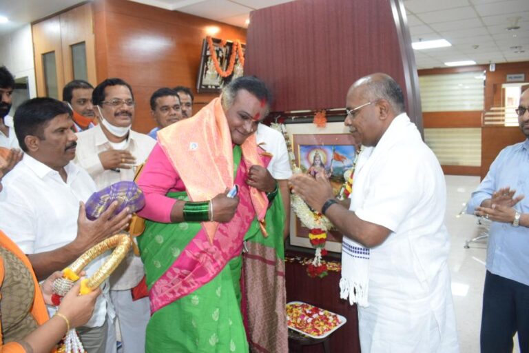 BJP felicitated PadmaShri Award winner Manjamma Jogati