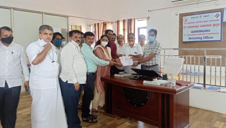 BJP lodges complaint against Kumaraswamy, DK Shivakumar, Khadar & Congress leaders