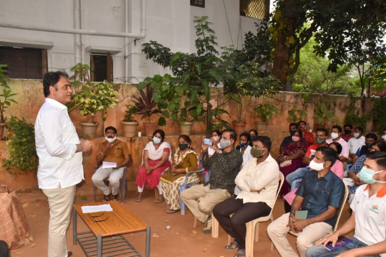 DCM Ashwathanarayana holding covid meeting of Malleshwaram
