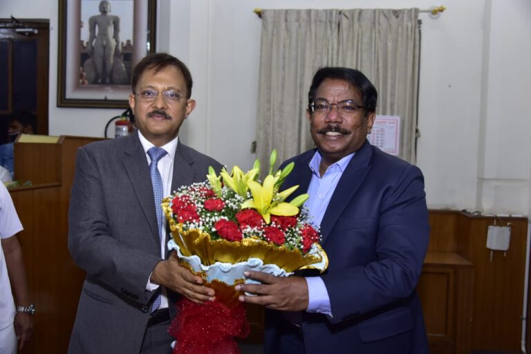 Gaurav Gupta assumes office as BBMP Chief Commissioner