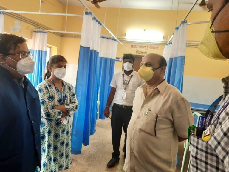 ಹೊರ ರಾಜ್ಯಗಳಿಂದ ಬರುವವರಿಗೆ ಕೋವಿಡ್ ನೆಗೆಟಿವ್ ಟೆಸ್ಟ್ ಕಡ್ಡಾಯ- ಗೃಹ ಸಚಿವ ಬಸವರಾಜ ಬೊಮ್ಮಾಯಿ 3 Karnataka Home Minister Basavaraj Bommai 1