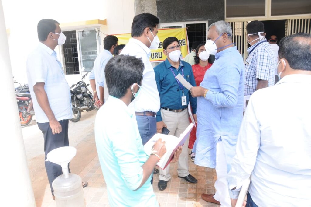 Mysuru District In charge Minister visits T Narasipura Bannur Kadloor Primary Health Centers