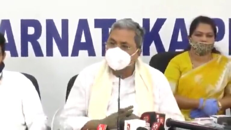Siddaramaiah demands Uniform Rate for Covid-19 vaccination
