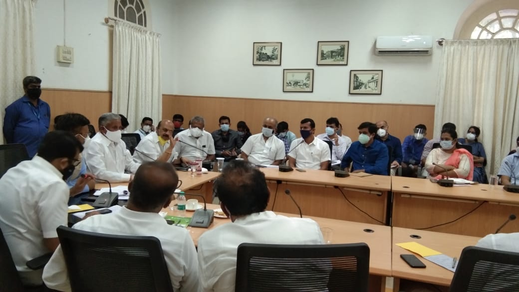 Somanna meeting with BBMP officials2