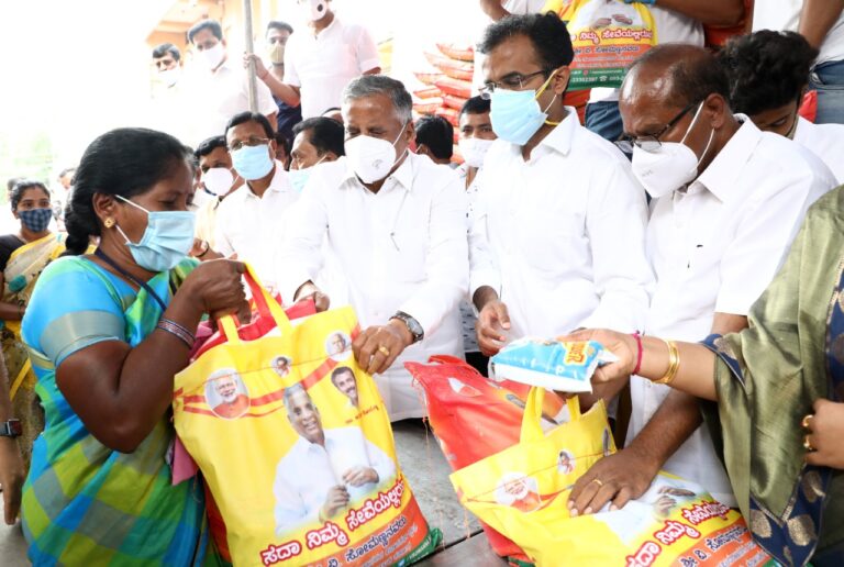 Housing Minister Somanna distributes Food Grain Kit at Kaveripura Ward