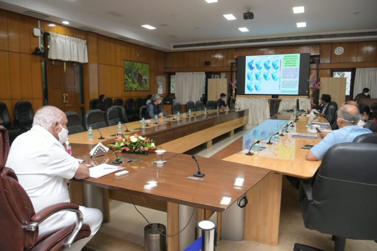 ಅತಿವೃಷ್ಟಿ ಜಿಲ್ಲೆಗಳ ಜಿಲ್ಲಾಧಿಕಾರಿಗಳ ಜೊತೆ ಸಿಎಂ ಸಂವಾದ 7 Karnataka Chief Minister holds meeting with flood affected districts deputy commissioners