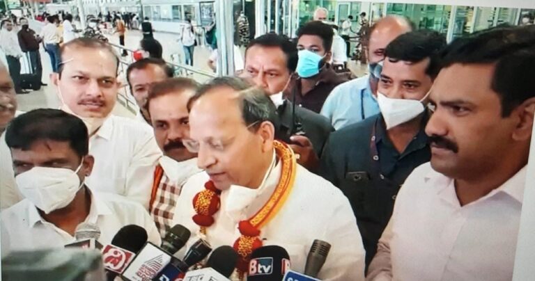 ರಾಜ್ಯದಲ್ಲಿ ಮತ್ತೆ ಬಿಜೆಪಿಗೆ ಅಧಿಕಾರ- ಅರುಣ್ ಸಿಂಗ್ 2 BJP to bag power again in Karnataka: Arun Singh
