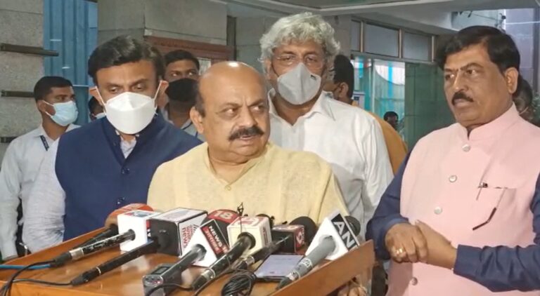 ರಾಜ್ಯಕ್ಕೆ ಪ್ರತಿದಿನ ೫ ಲಕ್ಷ ಕೋವಿಡ್ ಲಸಿಕೆ ನೀಡಲು ಕೇಂದ್ರ ಒಪ್ಪಿಗೆ: ಮುಖ್ಯಮಂತ್ರಿ 6 Union government agrees to give 5 lakh Covid vaccines every day: Bommai