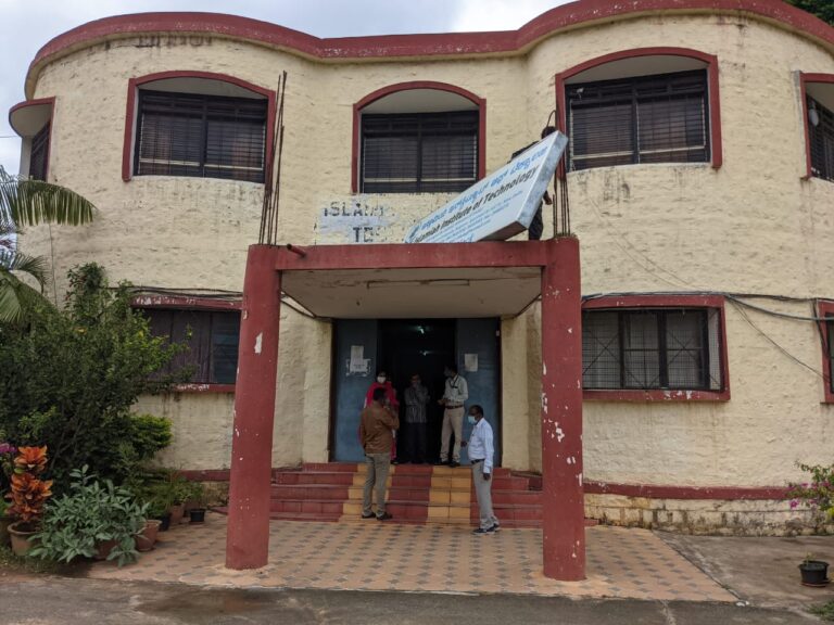 40 ವರ್ಷಗಳಿಂದ ಅತಿಕ್ರಮಿಸಿದ ಜಮೀನು ಸರ್ಕಾರದ ವಶಕ್ಕೆ: ಜೆ ಮಂಜುನಾಥ್ 8 Encroached Government land recovered after 40 years in Bengaluru