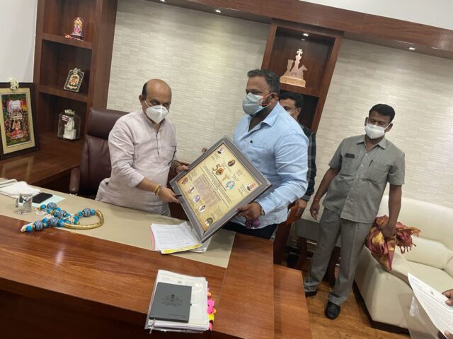 Karnataka CM Basavaraj Bommai appreciates humanitarian work of Nanjangud MLA Harshavardhan