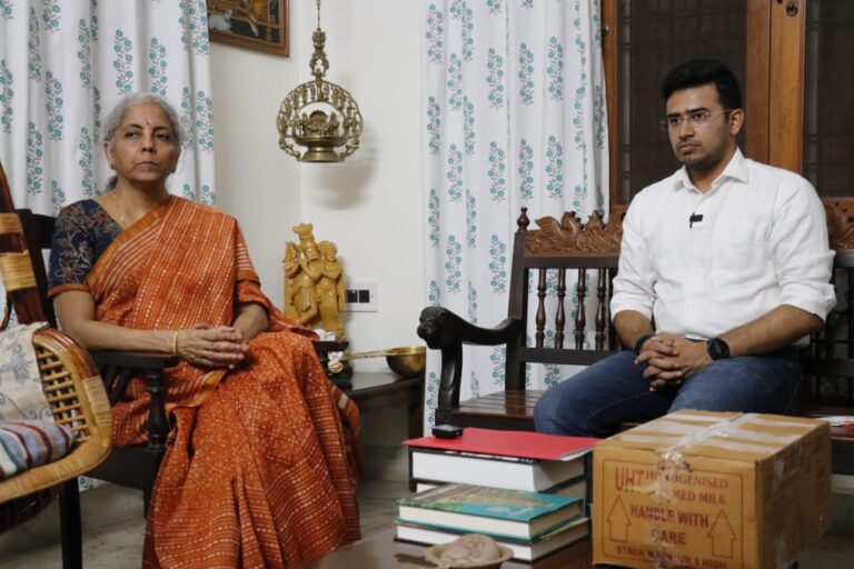 ಸಂಸತ್ ನಲ್ಲಿ ಠೇವಣಿ ವಿಮೆ & ಸಾಲ ಖಾತರಿ ನಿಗಮ (ತಿದ್ದುಪಡಿ) ಮಸೂದೆ ಅಂಗೀಕಾರ 8 Tejasvi Surya with Nirmala Sitharaman