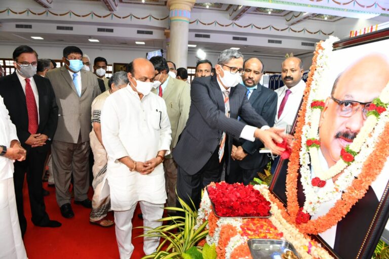 ಅತ್ಯಂತ ಸರಳ ಸಜ್ಜನಿಕೆಯ ನ್ಯಾಯಾಧೀಶರು: ಮೋಹನ್ ಎಂ. ಶಾಂತನಗೌಡರ್ 1 Mohan M. Shantanagoudar -- most simple outfit judge