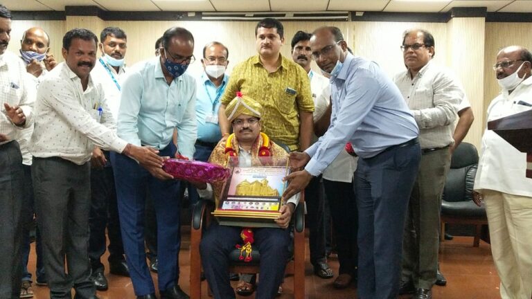 ಕೆಎಎಸ್ ಅಧಿಕಾರಿ ಲಿಂಗಮೂರ್ತಿಗೆ ಬಿಬಿಎಂಪಿಯಿಂದ ಬೀಳ್ಕೊಡುಗೆ 4 BBMP farewell's to KAS officer Lingamurthy