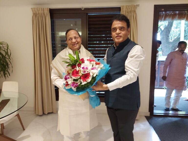 BJP Leader Arun Singh visits Karnataka Minister Dr. Ashwathanarayan's residence