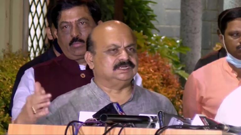 ರಾಜ್ಯದಲ್ಲಿ ಮಳೆಯಿಂದ ಅಕ್ಟೋಬರ್ ತಿಂಗಳಲ್ಲಿ 21 ಸಾವು: ಮುಖ್ಯಮಂತ್ರಿ 5 21 deaths in October due to rain in Karnataka: CM