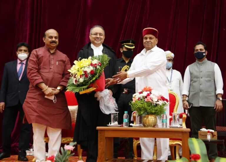 ಕರ್ನಾಟಕ ಉಚ್ಛ ನ್ಯಾಯಾಲಯದ ಮುಖ್ಯ ನ್ಯಾಯಮೂರ್ತಿಗಳು ಪ್ರಮಾಣ ವಚನ 8 Justice Ritu Raj Awasthi sworn in as Karnataka HC's Chief Justice