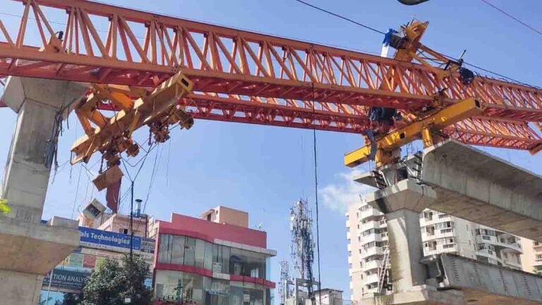 Namma Metro: crane Falls from 40 feet in Bengaluru