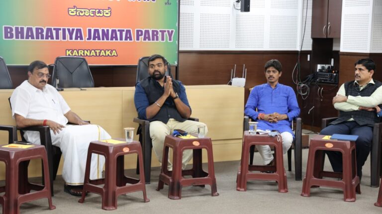 Make people aware of the government projects, Guruprakash Paswan Advice BJP workers