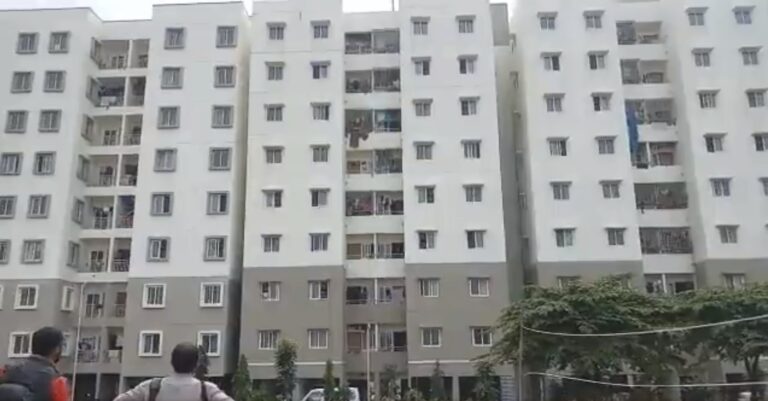 ಬಿನ್ನಿಪೇಟೆ ಪೊಲೀಸ್ ಕ್ವಾರ್ಟರ್ಸ್ ವಾಲಿದೆ 6 Police quarter building in Bengaluru tilts due to wide crack