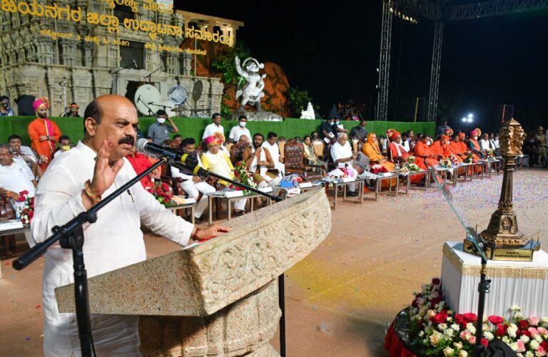 ವಿಜಯನಗರ ಜಿಲ್ಲೆಯಲ್ಲಿ ಪ್ರವಾಸೋದ್ಯಮ ಅಭಿವೃದ್ಧಿಗಾಗಿ 643 ಕೋಟಿ ರೂ.ಗಳ ವಿಶೇಷ ಯೋಜನೆ - ಮುಖ್ಯಮಂತ್ರಿ 6 Rs 643 crores special project for tourism development in Vijayanagar district - Karnataka Chief Minister