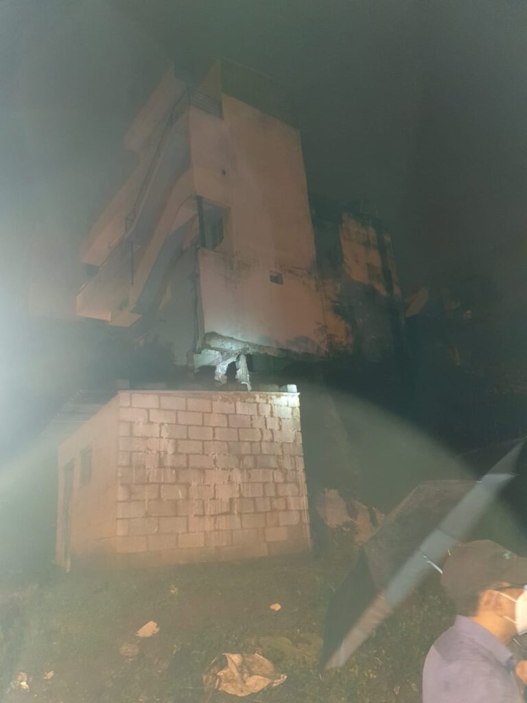 ಬೆಂಗಳೂರಿನ ಇನ್ನೊಂದು ಕಟ್ಟಡ ಕುಸಿದ: ಮೂರು ಕುಟುಂಬಗಳ ರಕ್ಷಣೆ 3 Three families rescued as yet another Bengaluru building collapses