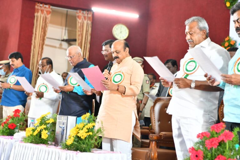 Bommai at Davangere.jpg1