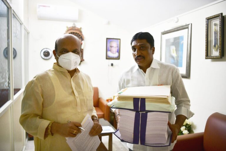 Bengaluru Development: 50 Percent grant looted during Siddaramaiah's Chief Ministerial tenure?