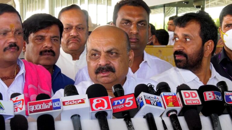10 day night curfew in Karnataka; Chief Minister turns down relaxing curbs