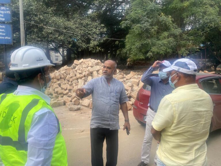 One week deadline for completion of Smart City Works in Victoria Hospital premises - Rakesh Singh