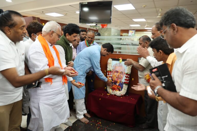 ವಾಜಪೇಯಿ ಅವರೊಬ್ಬ ಶ್ರೇಷ್ಠ ಮುತ್ಸದ್ಧಿ- ನಳಿನ್ಕುಮಾರ್ ಕಟೀಲ್ 9 Vajpayee is a great man - Nalin Kumar Kateel