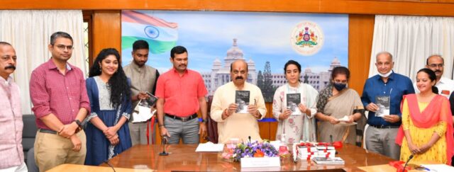 CM launches the book 'Kaarmodagala Naduve' brought out by Adamya Chetana