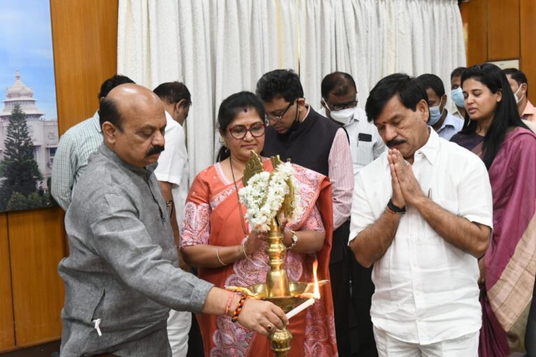 Karnataka CM directs to Give priority for Temple Tourism