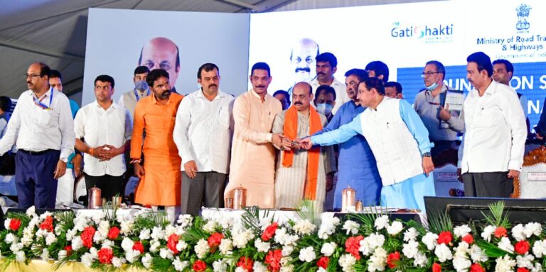 Union Minister Nitin Gadkari lays foundation for 15 National Highways projects in Mangalore