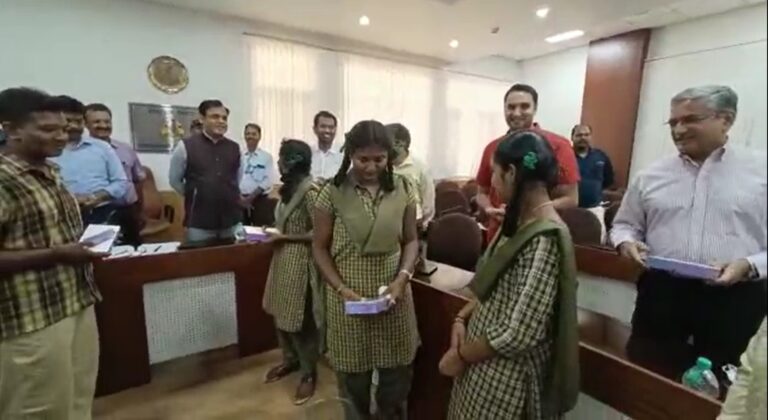 1,150 Tabs distributed to 10 govt. schools of Ramanagara