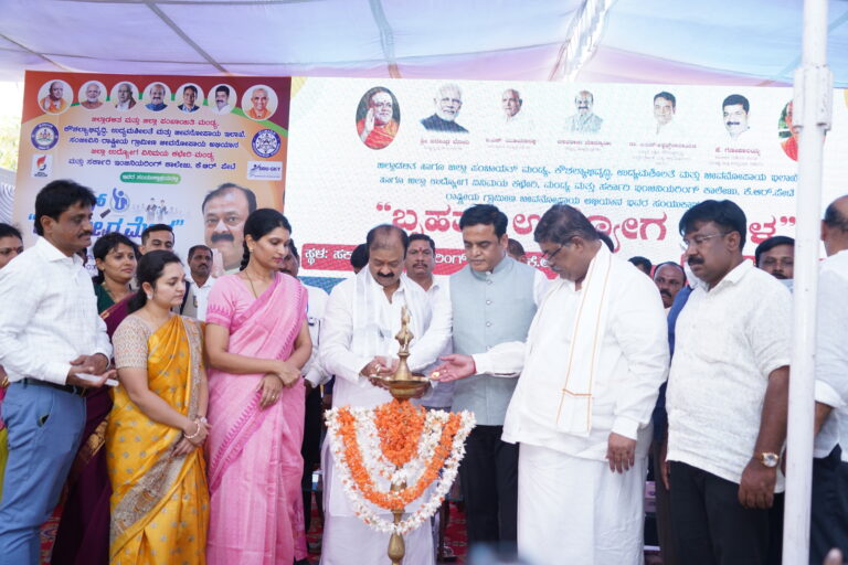 K.R.Pete Mega Job Fair: Over 12,000 job aspirants attend