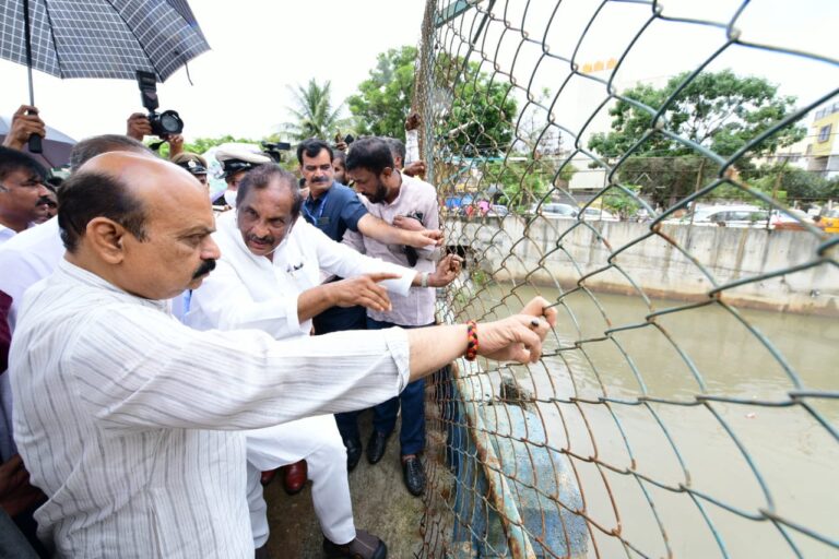 1600 ಕೋಟಿ ರೂ.ಗಳ ವೆಚ್ಚದಲ್ಲಿ ಬೆಂಗಳೂರಿನ ಬೃಹತ್ ಮಳೆ ನೀರು ಕಾಲುವೆಗಳ ಆಧುನೀಕರಣ: ಮುಖ್ಯಮಂತ್ರಿ ಬಸವರಾಜ ಬೊಮ್ಮಾಯಿ 6 Modernization of Bangalore's Storm water Drains at a cost of Rs 1600 crore Bommai