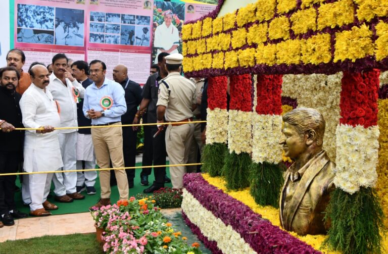 ನವೆಂಬರ್ 1 ರಂದು ಪುನೀತ್ ರಾಜ್ ಕುಮಾರ್ ಅವರಿಗೆ ಕರ್ನಾಟಕ ರತ್ನ ಪ್ರಶಸ್ತಿ ಪ್ರದಾನ: ಸಿಎಂ ಬೊಮ್ಮಾಯಿ 8 Puneeth Rajkumar to be awarded Karnataka Ratna