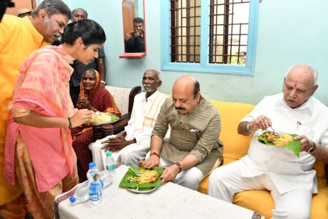 Karnataka CM had breakfast at Dalit's house; Congress called it a 'photo-op' before the elections