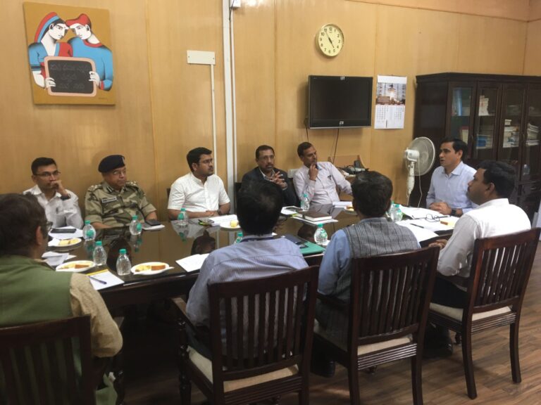 ಮತದಾರರಿಗೆ ಉಚಿತ ಉಡುಗೊರೆ, ಹಣದ ಆಮಿಷ: ಕಾನೂನು ಉಲ್ಲಂಘಿಸುವವರ ವಿರುದ್ಧ ಕ್ರಮಕ್ಕೆ ಚುನಾವಣಾ ಆಯೋಗ ಸೂಚನೆ 7 IMG-20230201-WA0142