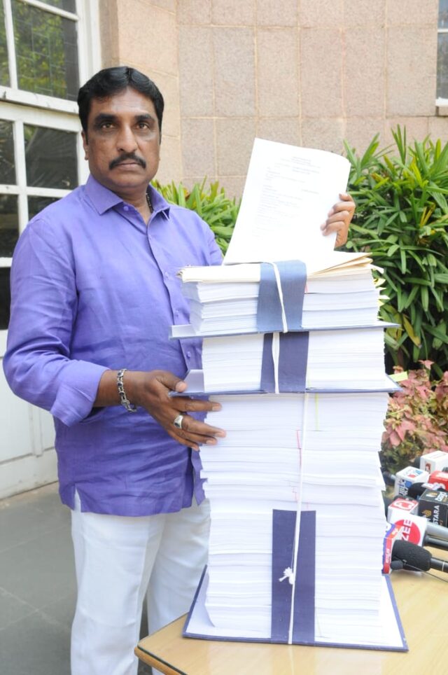 Multi-crore TDR scam during Siddaramaiah's tenure: BJP leadear NR Ramesh releases Documents and files Lokayukta complaint
