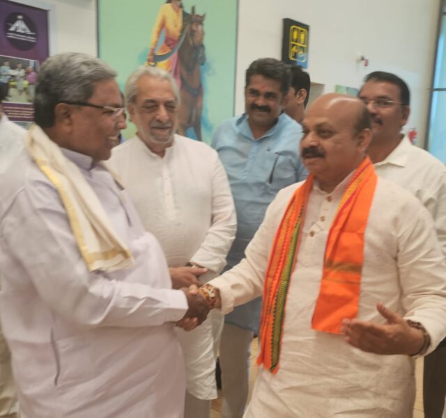Siddaramaiah-Bommai face off at Belgaum Airport