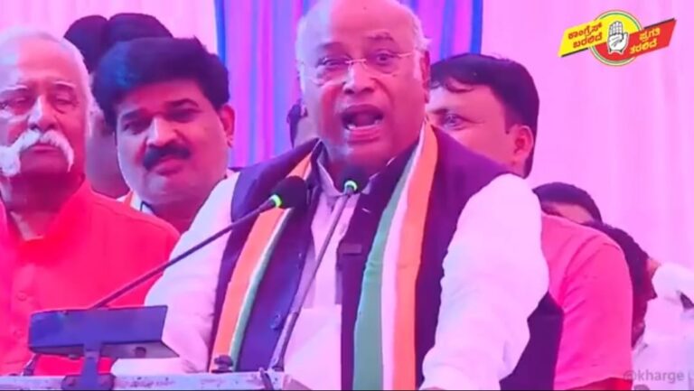 ಅಮಿತ್ ಶಾ ಗಲಭೆ ಹೇಳಿಕೆ: ಚುನಾವಣಾ ಆಯೋಗ, ಕೋರ್ಟ್ ಮೊರೆ ಹೋಗಲು ಕಾಂಗ್ರೆಸ್ ನಿರ್ಧಾರ 3 Amit Shah riot statement: Congress decision to approach Election Commission, Court