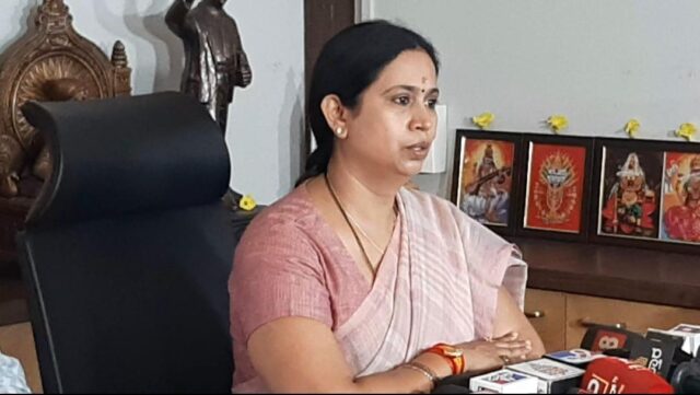 Congress Leader Lakshmi Hebbalkar fears of IT raids on Congress-JDS Leaders in Karnataka