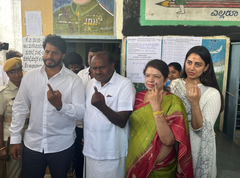 Karnataka Assembly Election 2023 H D Kumaraswamy vote with family