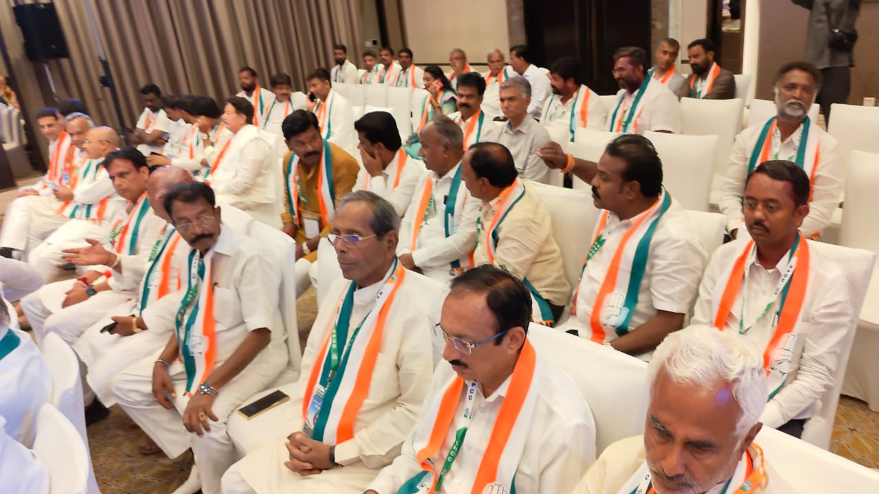 Karnataka Congress CLP Meeting at Shangrila Hotel