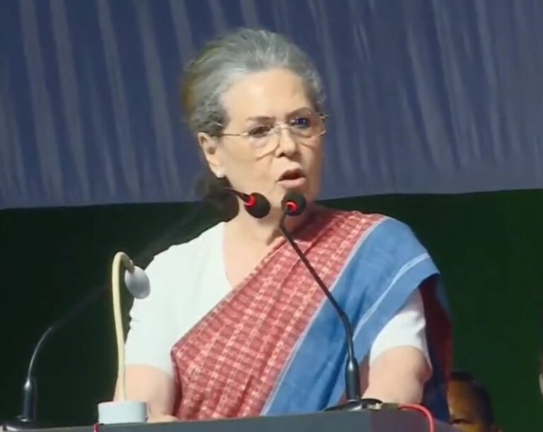 everyone's responsibility to strengthen voice of Congress against dark-ruled BJP government: Sonia Gandhi at Hubbali