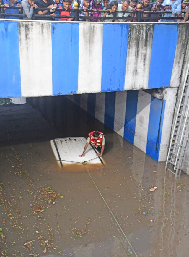 Karnataka Lokayukta registers Suo Motu case in death of 23-year-old woman after cab sinks in KR Circle underpass due to heavy rain