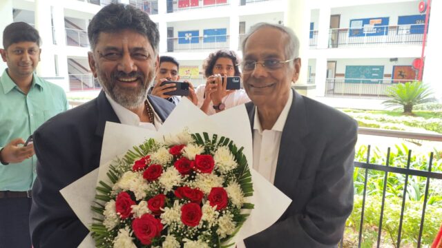 Karnataka DCM DK Sivakumar took blessings from Rajajinagar National Public School founder KP Gopalakrishna Karnataka DCM DK Sivakumar took blessings from Rajajinagar National Public School founder KP Gopalakrishna