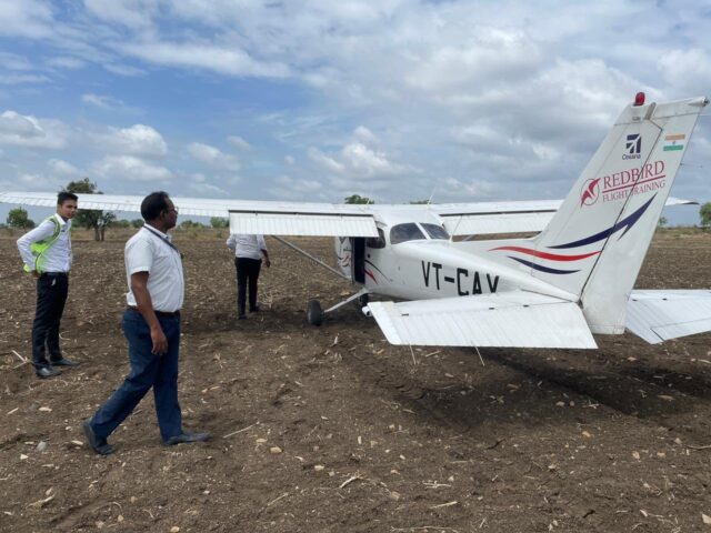 Kalaburagi: Training plane makes emergency landing at farm due to technical fault