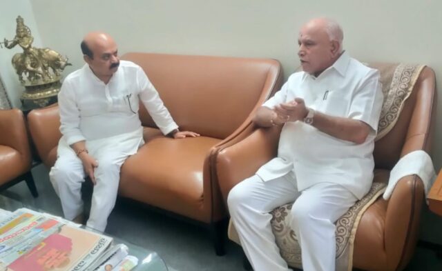 Former CM Basavaraj Bommai meets Yediyurappa ; Discusses on Leader of Opposition post and other political developments